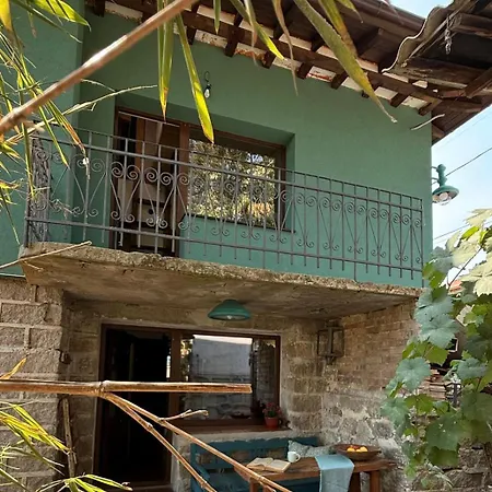 וילה Filistrina